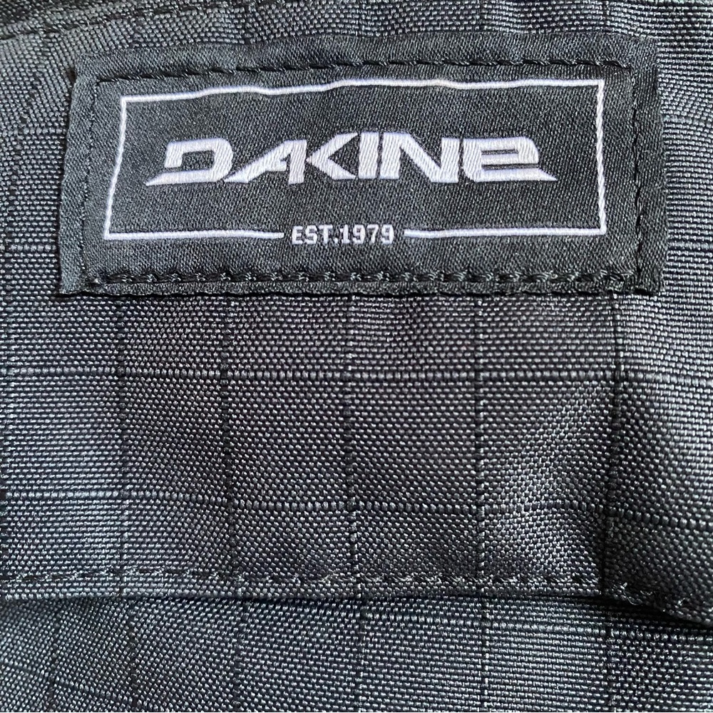 Dakine Hip Pack Black - Picture 3 of 3